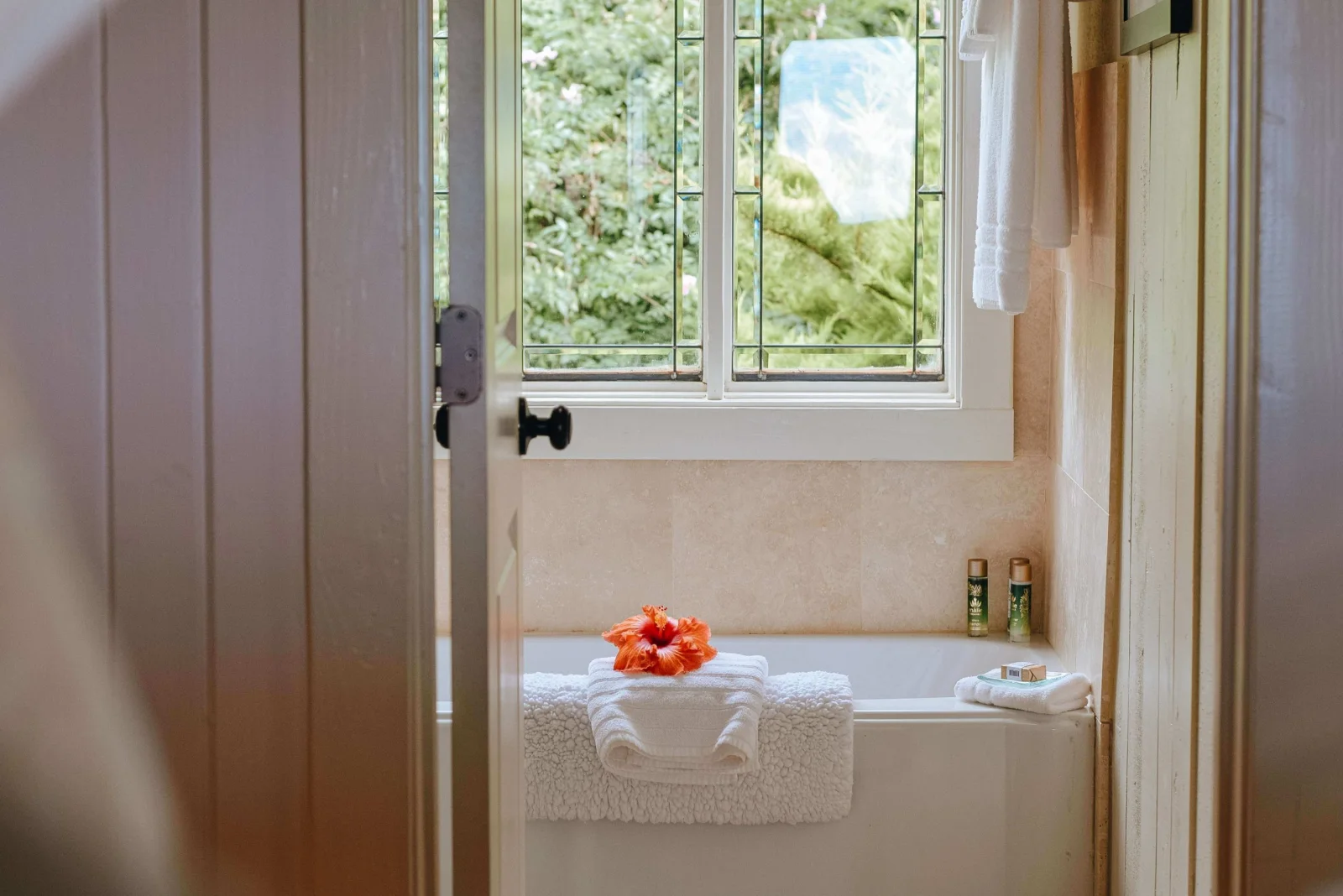 first-apartment-checklist-bathroom