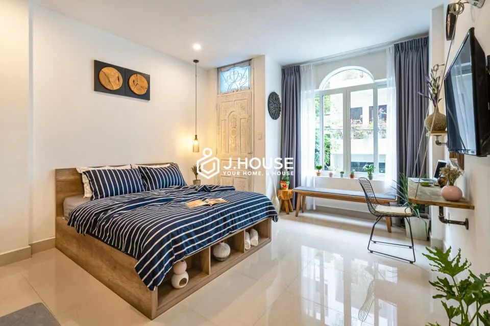 Căn Hộ Dịch Vụ Có Ban Công, Hiện Đại tại Helen's House Q3