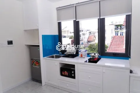 Affordable & Bright Studio Apartment at SkyHome Phu Nhuan (x03)