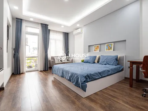 Modern 1-BR Apartment with Balcony at Hoa Apartment District 1
