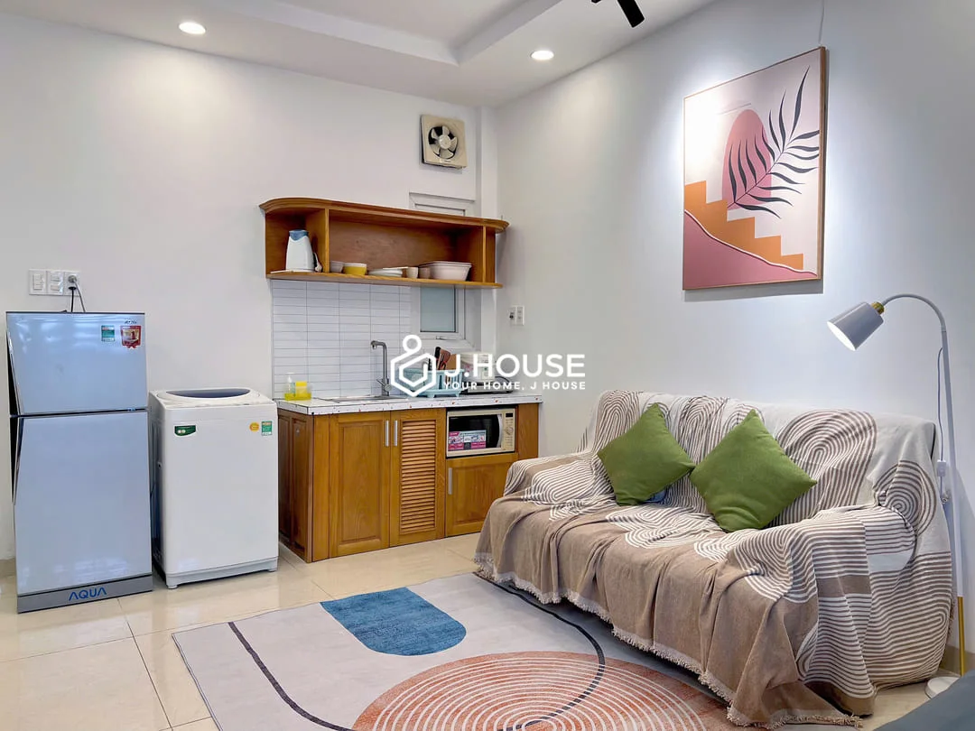 Nice studio with private washing machine in District 10