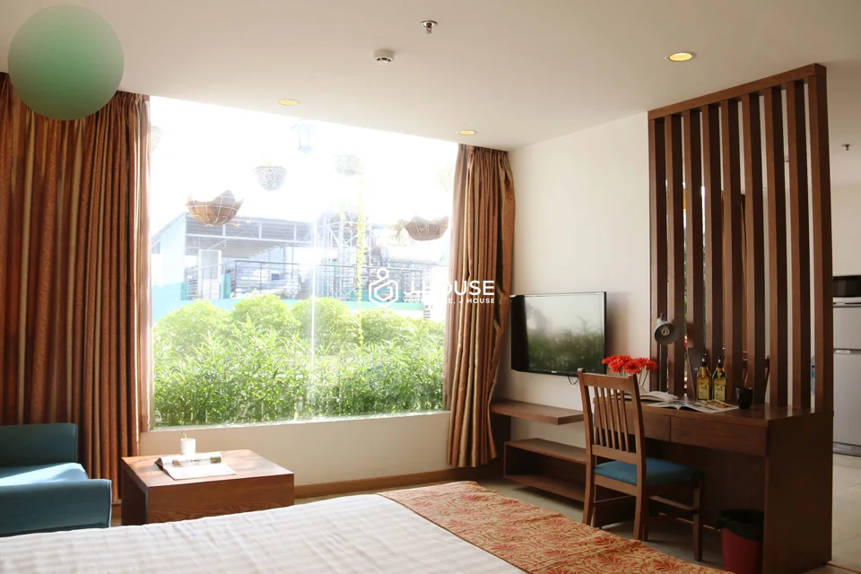 Căn Hộ Sky Garden 70m², Sân Vườn Riêng, Bồn Tắm, Trung Tâm Q1