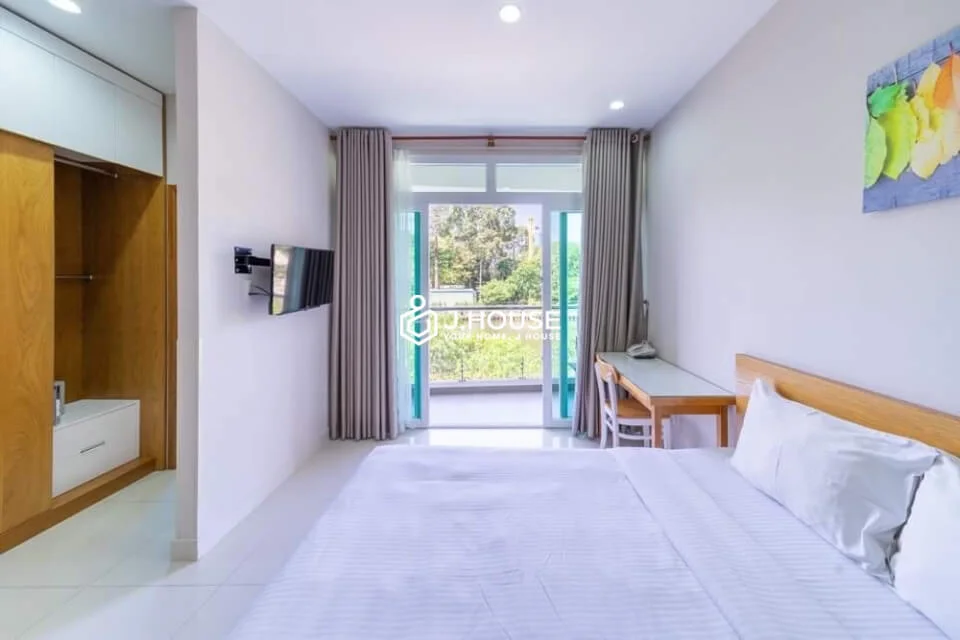 Cho thuê căn hộ hiện đại có ban công tại GK Garden Apartment
