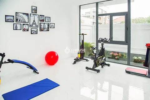 Fully furnished 1 bedroom apartment at Melow Riverview Apartment