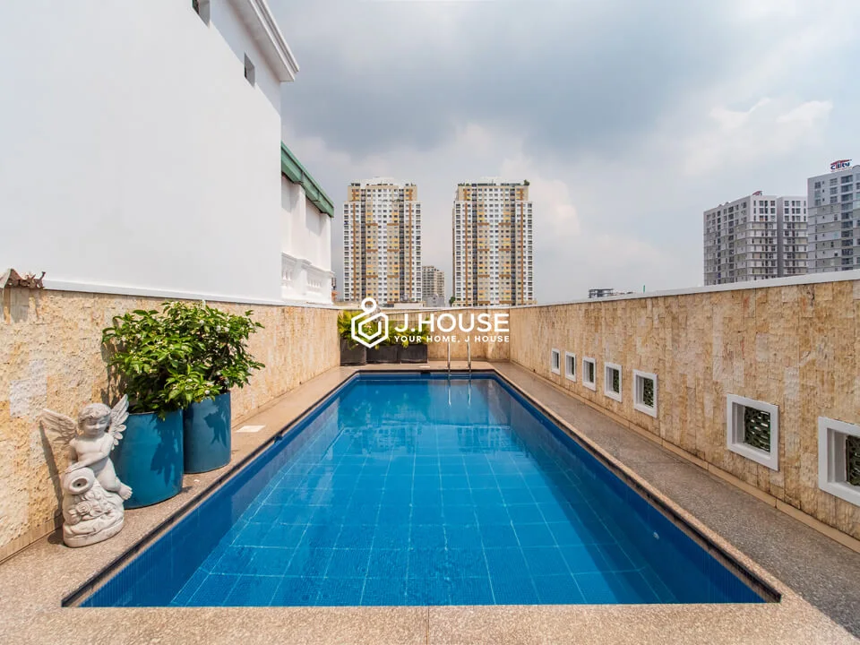 Three bedroom Saigon Sen apartment with gym & rooftop pool
