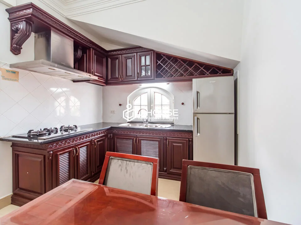 One bedroom Saigon Sen Apartment with rooftop pool & Gym
