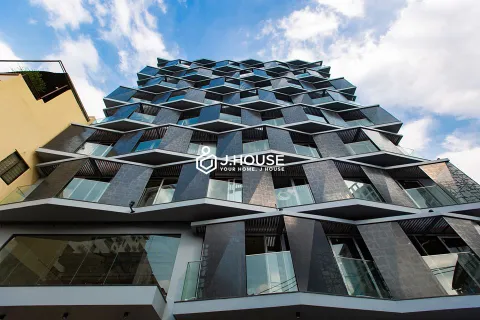 Luxury 1-BR Apartment With Rooftop Pool & Gym at Kim Nguyen Apartment