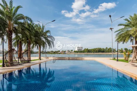 Luxury 3-BR Apartment with Large Balcony, Pool at Catisa, Thao Dien