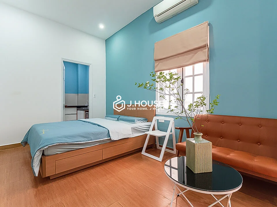 Nice studio with small balcony near Tan Dinh Church
