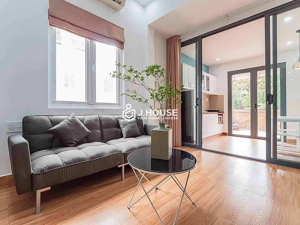 Spacious studio with large balcony in the heart of District 3