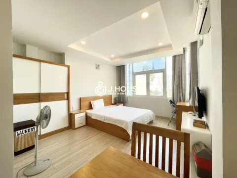 Cho thuê căn hộ sáng sủa, đầy đủ nội thất tại Hoshi Apartment, Bình Thạnh