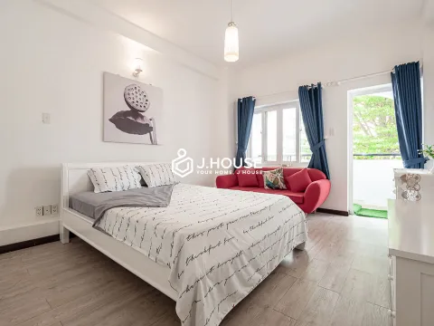 Spacious serviced apartment with balcony in Thao Dien D2