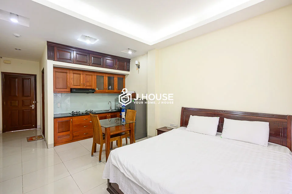Studio Apartment with Bathtub for Rent at Duong House District 3