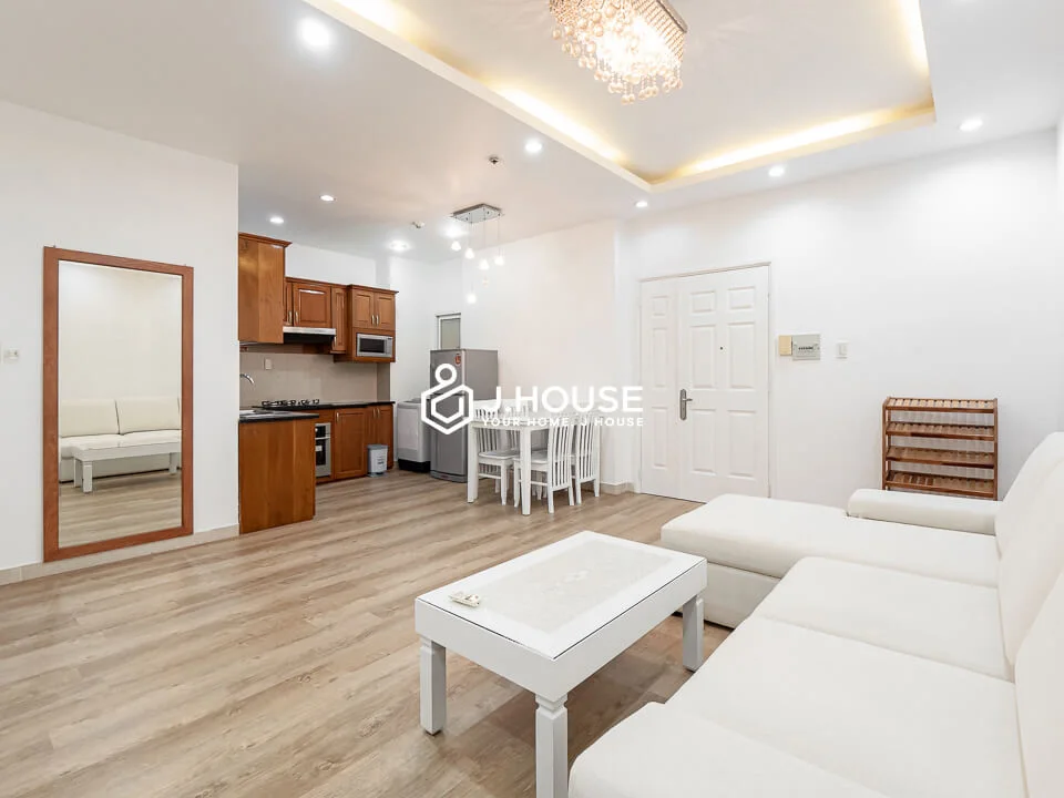 Căn Hộ 2PN Ban Công, Phong Cách Châu Âu tại Lynk Tower Q3