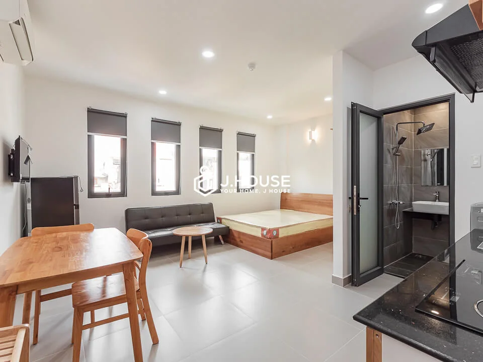 Căn Hộ Hiện Đại, Full Nội Thất, Gần Etown tại Ngô Bệ Apartment