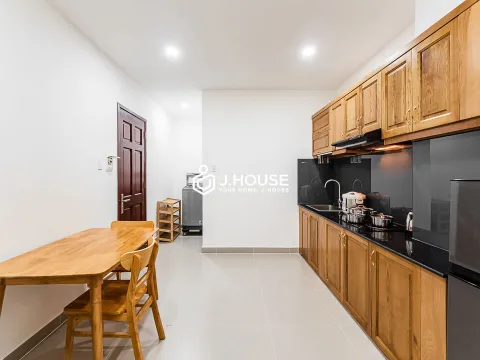 Căn Hộ 1PN Ban Công, Gần Etown, Sân Bay tại Ngô Bệ Apartment
