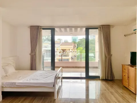 Cho thuê căn hộ studio có ban công tại SummerHouse Saigon