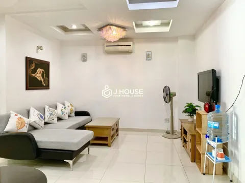 Spacious 2-bedroom apartment has balcony on Le Lai St., District 1