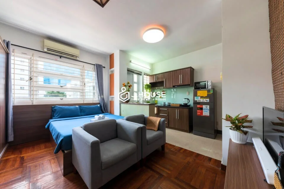 Rooftop Studio with Private Terrace at Home De Art 1, District 1