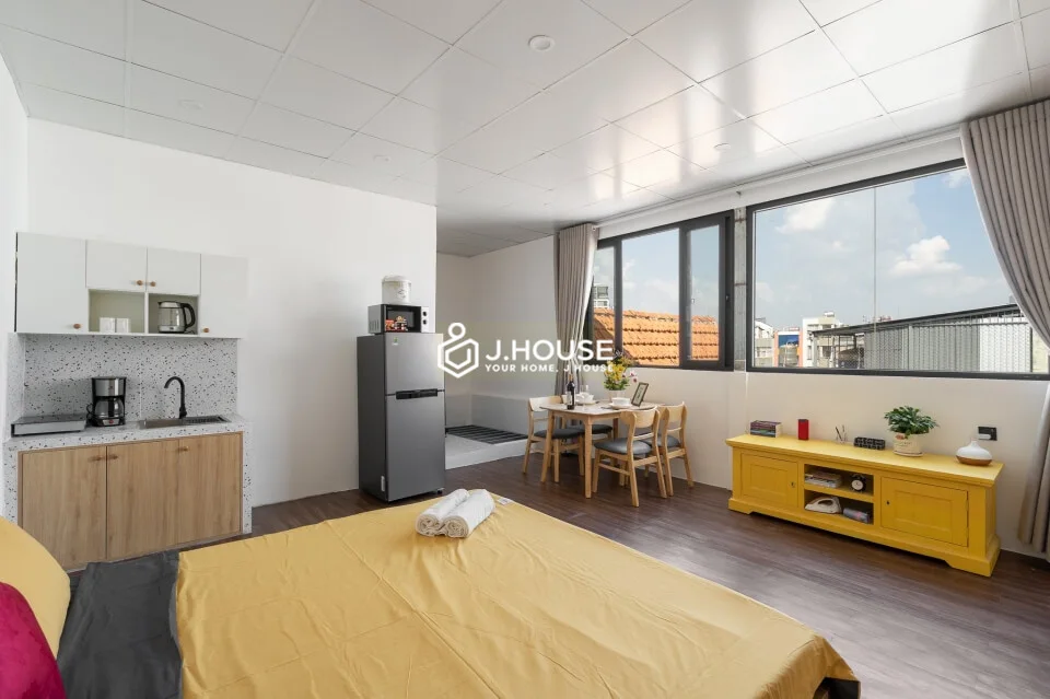 Rooftop Studio Apartment for Rent at Full House Tan Binh District