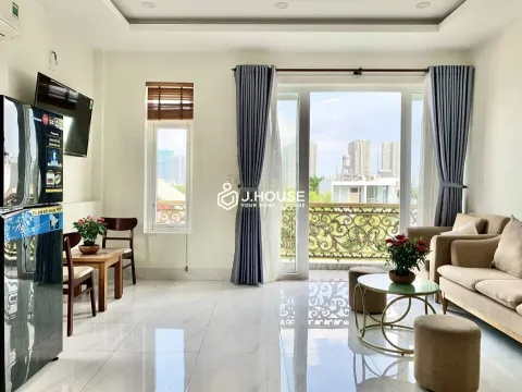 Căn hộ 2 phòng ngủ có 2 ban công view đẹp tại Thảo Điền, Q2