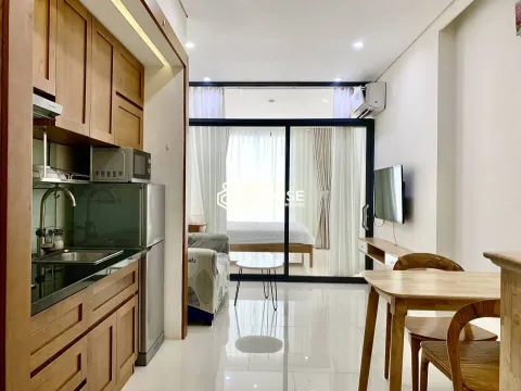 Rooftop 1-BR Apartment with Balcony at Khouse Apartment D1 (501)