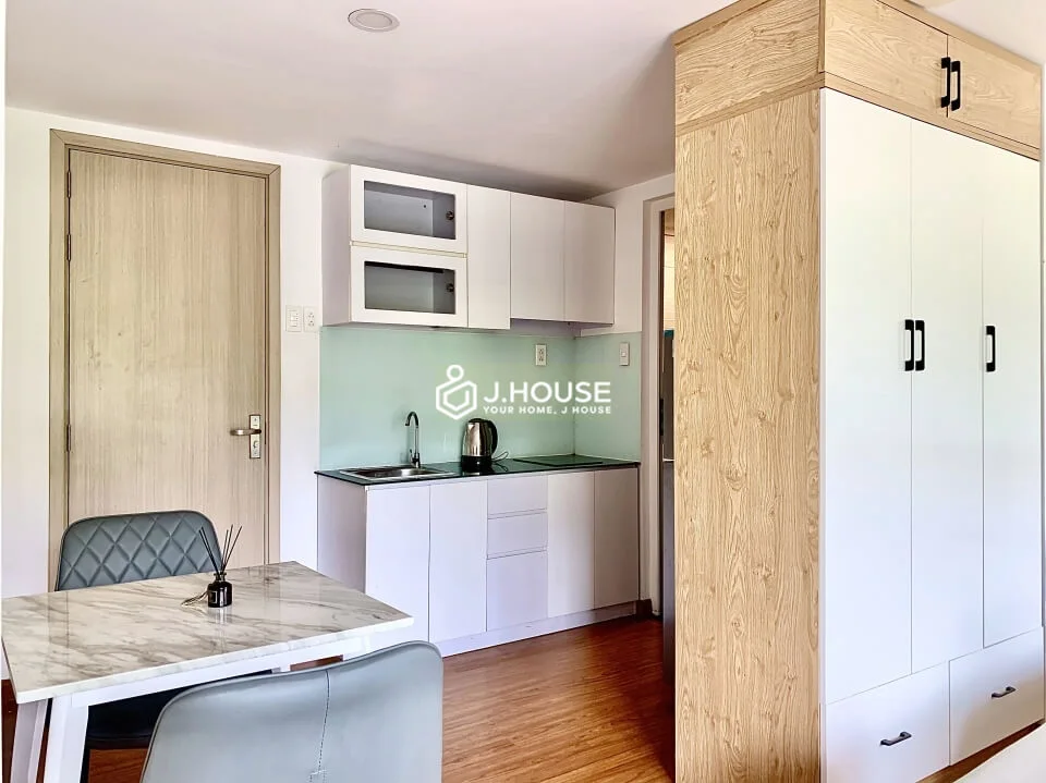 Studio Apartment for Rent with Canal View - Vu's Apartment, Binh Thanh