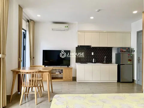 Comfortable serviced apartment with balcony in Thao Dien, D2