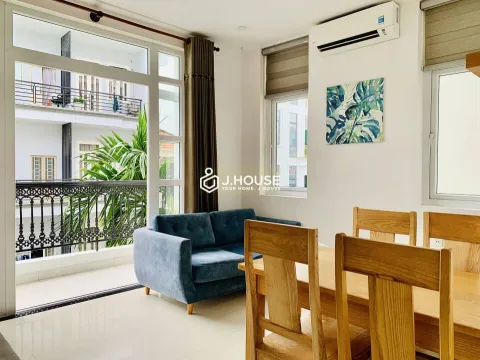 Căn hộ full nội thất có ban công và máy giặt tại Thảo Điền, Quận 2