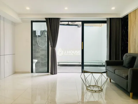 Căn hộ 1 phòng ngủ có sân sau tại Thảo Điền, Quận 2