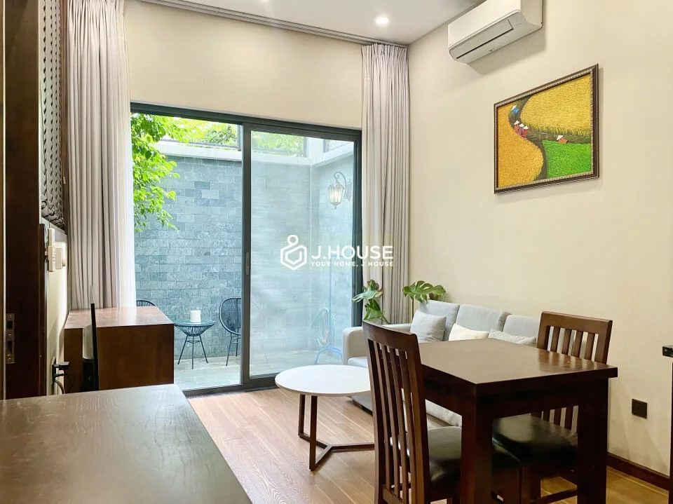 Cho Thuê Căn Hộ 1PN có Sân Sau tại Giang Apartment, Quận 2