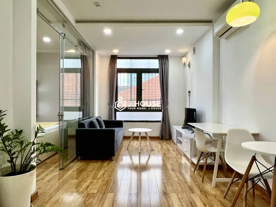 Căn hộ 1 phòng ngủ sáng sủa tại đường Xuân Thủy, Thảo Điền