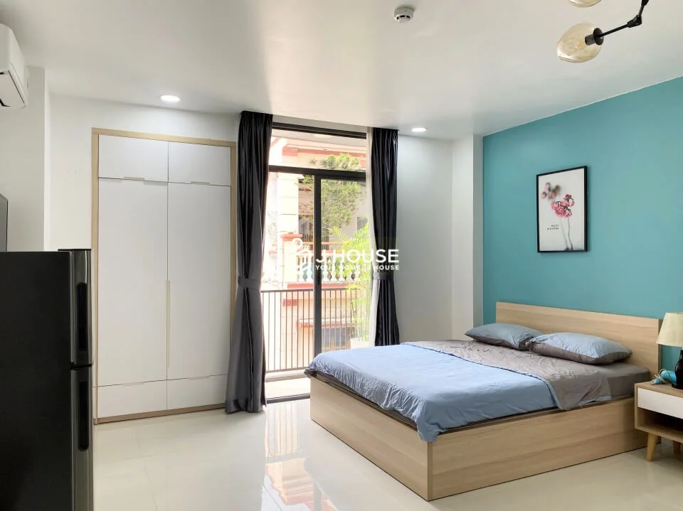 Modern fully furnished apartment near the airport, Tan Binh District