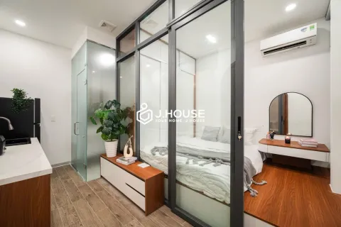 Compact Studio Apartment for Rent at Fullerton House District 1