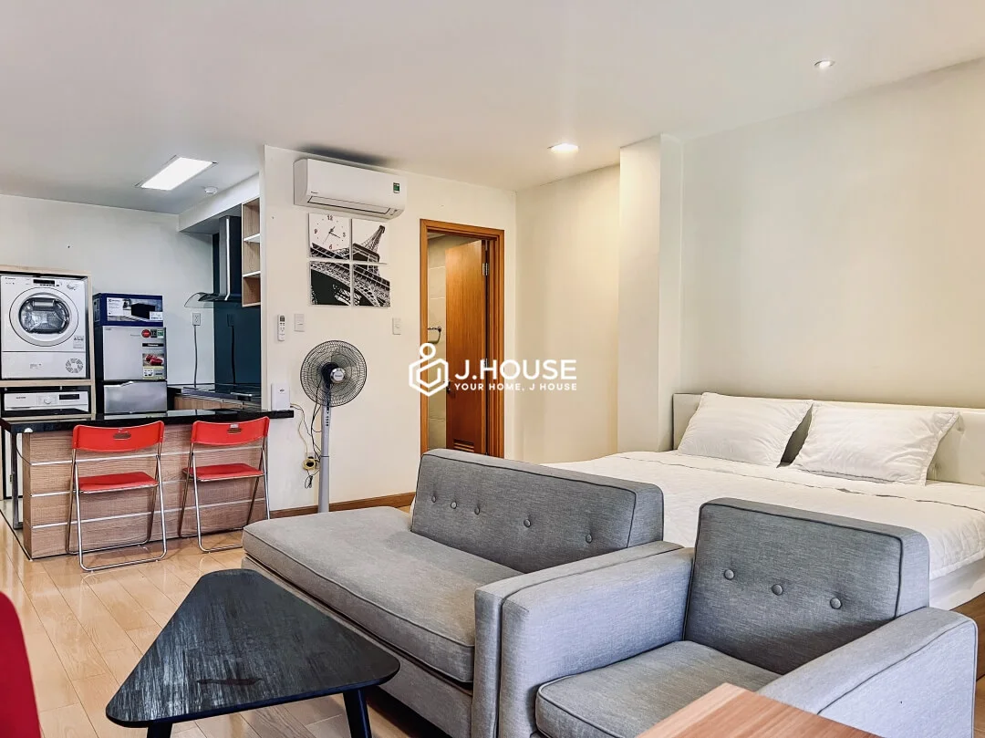 Comfortable serviced apartment on Quoc Huong Street, Thao Dien