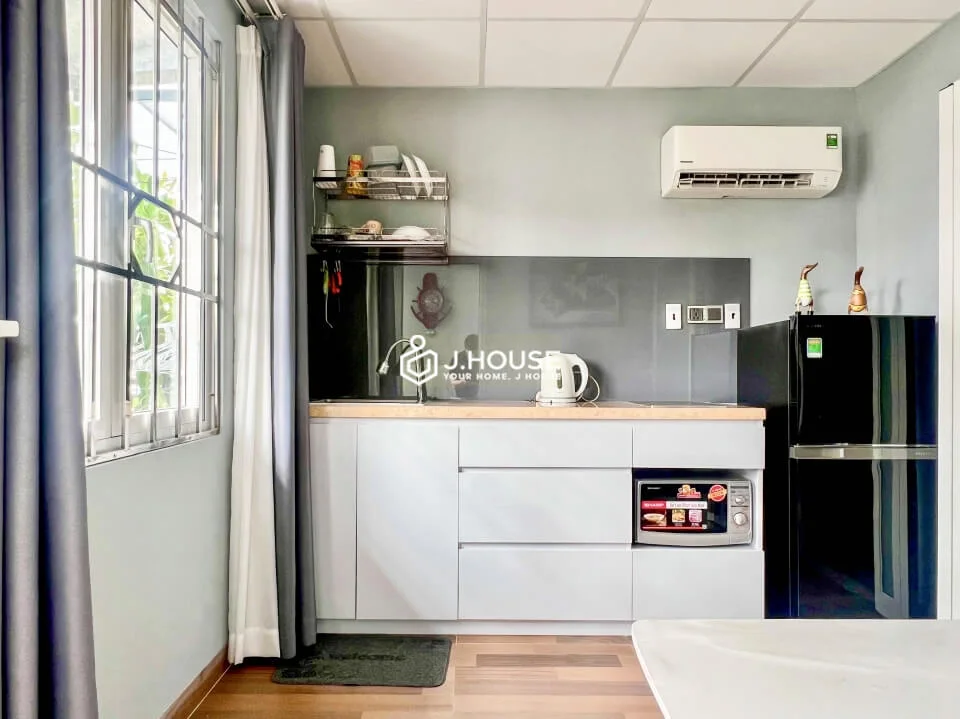 Căn Hộ 1PN Có Sân Thượng Riêng tại Hoa Apartment, Quận 1