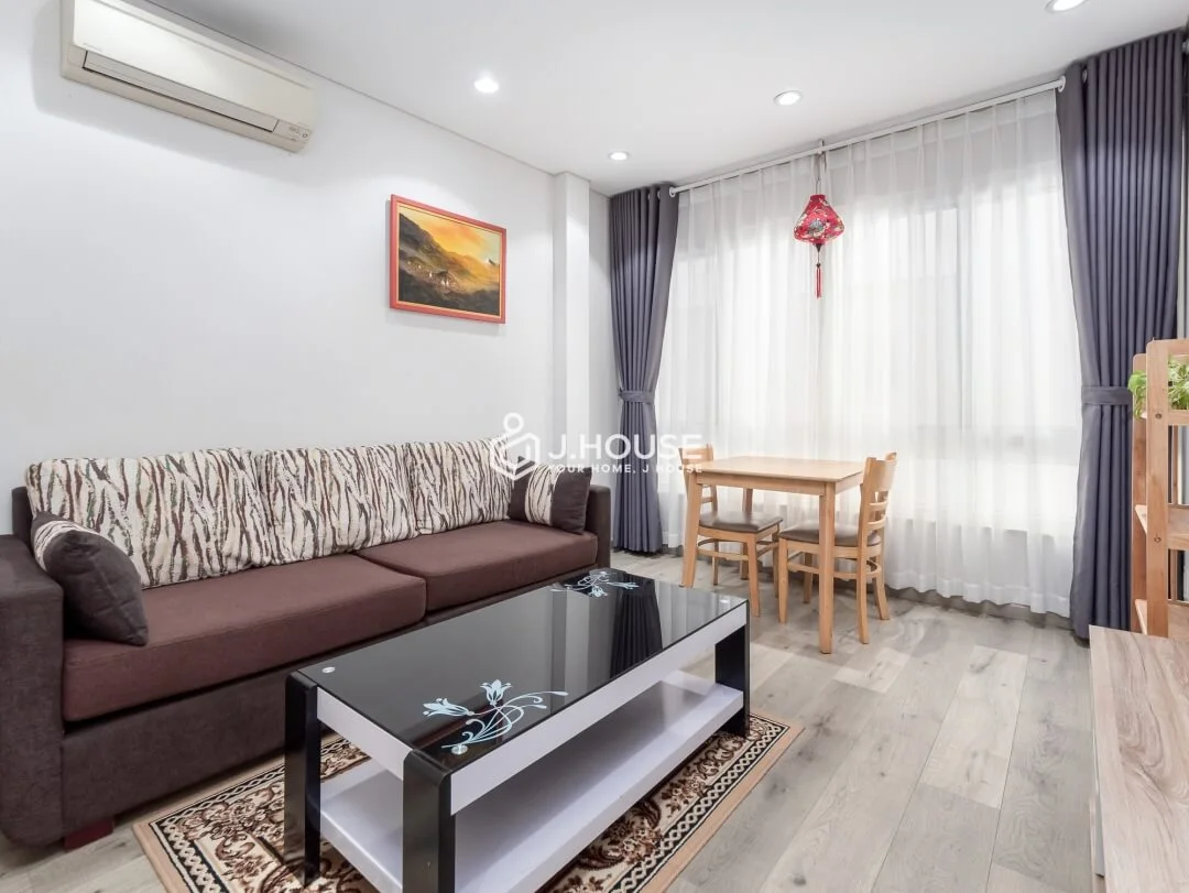 Cho thuê căn hộ dịch vụ 1 phòng ngủ rộng rãi và tiện nghi tại Quận 1