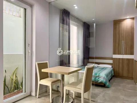 Căn Hộ Dịch Vụ Tiện Nghi, Sân Sau, Giá Tốt tại SQ House Quận 3