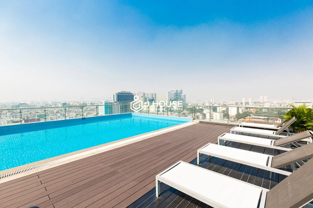 Bright 3-bedroom apartment for rent in Saigon Pavillon Apartment