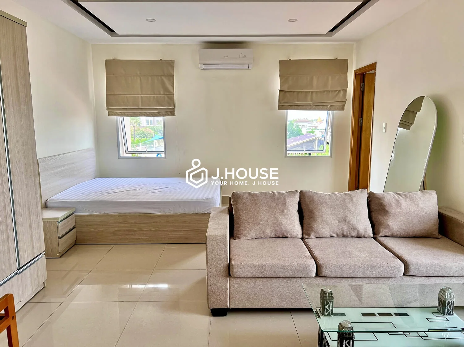 Bright Studio with Pool, Gym & Pet-Friendly at Rosewood Apartment