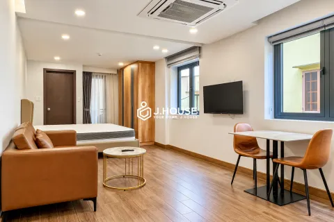 Luxury Studio for Rent in Binh Thanh With Bathtub & Balcony