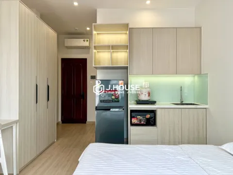 Modern Studio Apartment with Balcony for Rent at Phan Ton, District 1