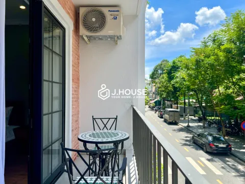 1-BR with Balcony and Street View at Maison Verde, District 4