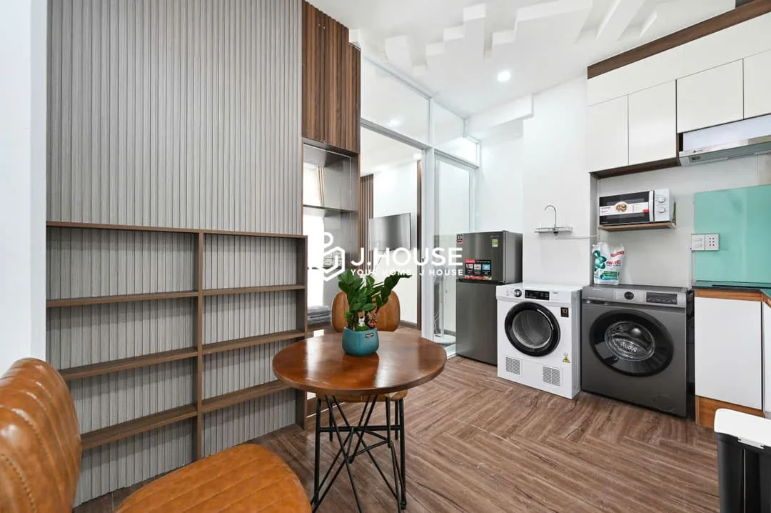 Bright 1BR Apartment Rental with Bathtub - Nguyen Gia Apartment, D1