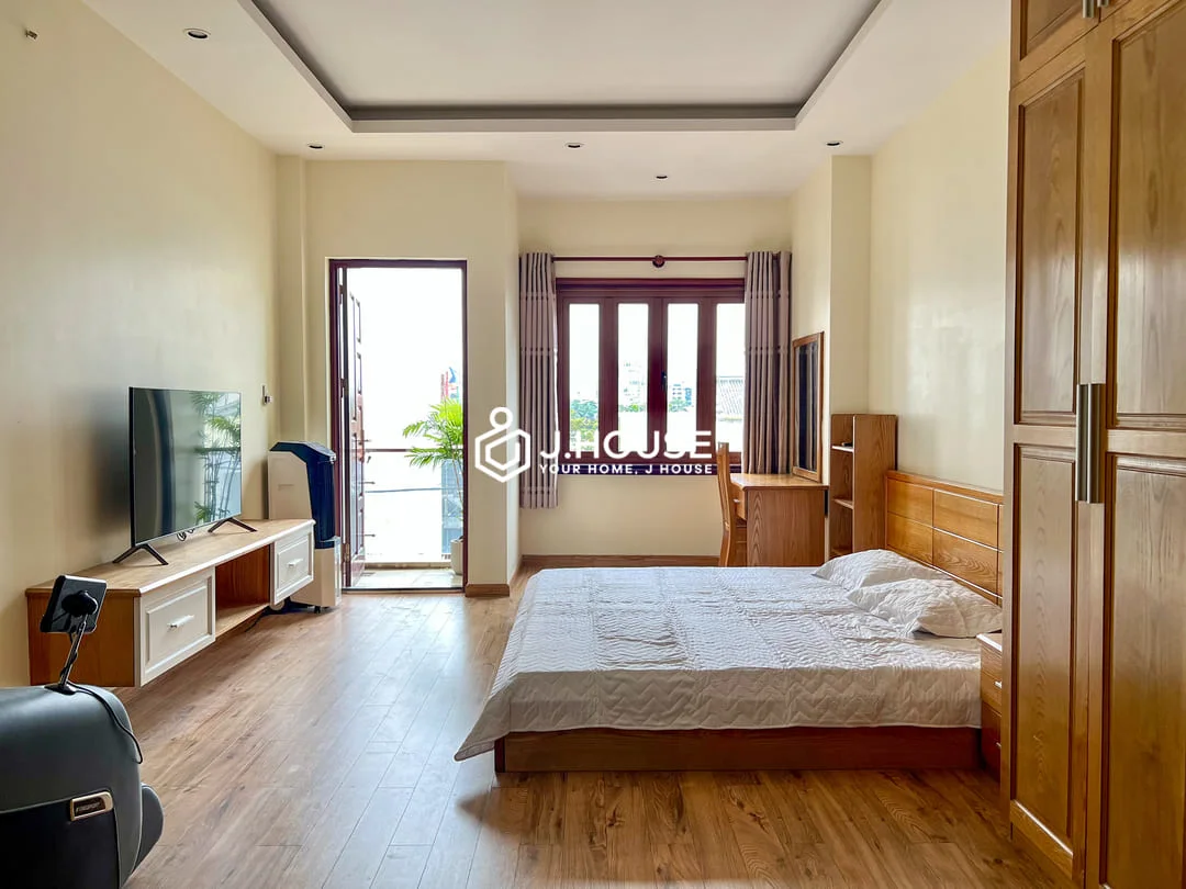 Rent 1BR Split-Level Apartment 60m2 with 2 Balconies in Thao Dien