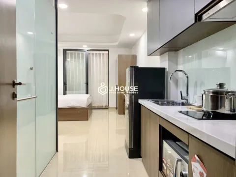 Thuê Studio Quận 3 Hẻm Xe Hơi & Giếng Trời Thoáng