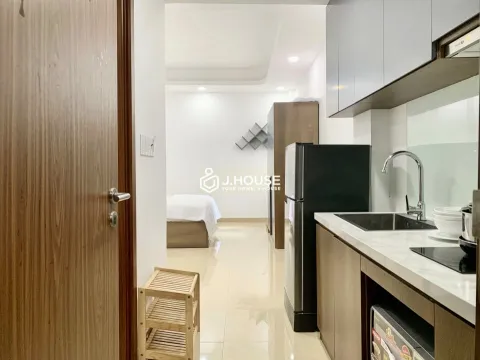 Cozy Back-Facing Studio Apartment for Rent in District 3