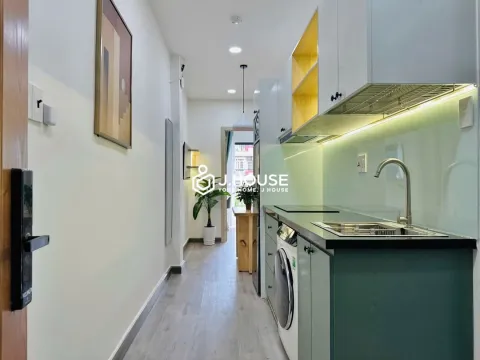Affordable 2-Bedroom with Balcony in District 10 - QK Serviced Apartment