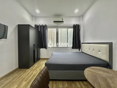 Studio Apartment with Window for Rent in District 3 - ACE