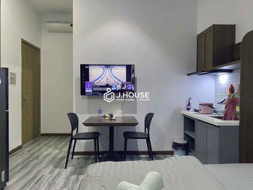 Modern Studio Apartment in Tan Binh near Airport - Homes Sense